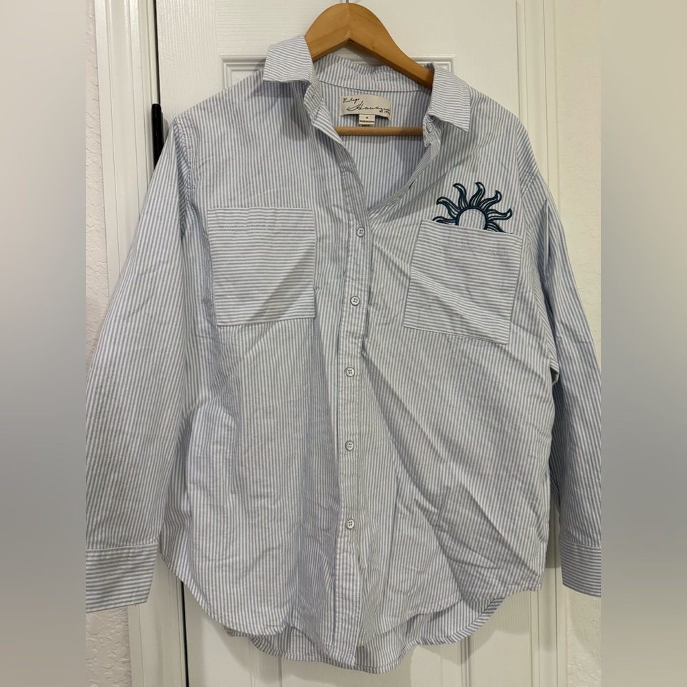 NWT Vintage Havana Women's Blue Striped Button Down Shirt with Embroidered Sun